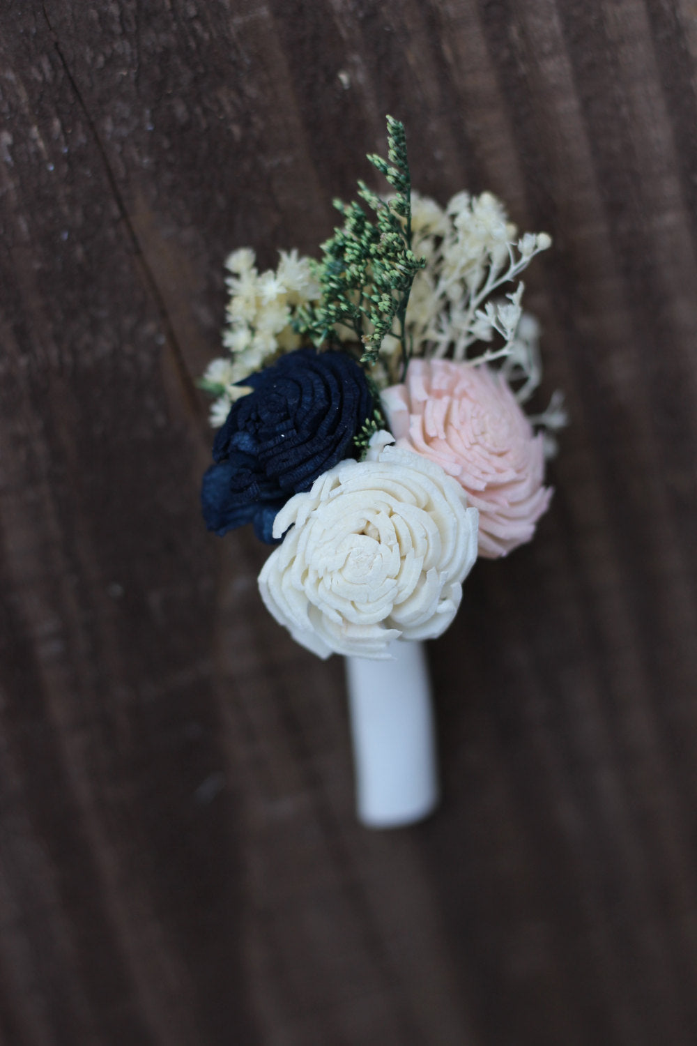 Groomsman boutonniere, groom boutonniere, sola flowers, rustic wedding, country wedding