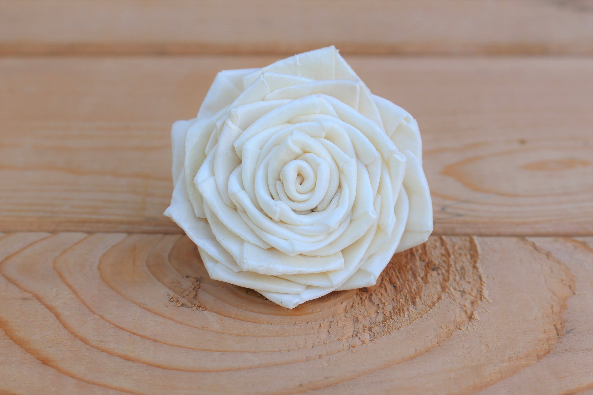 Sola Wood Ribbon Roses 2"