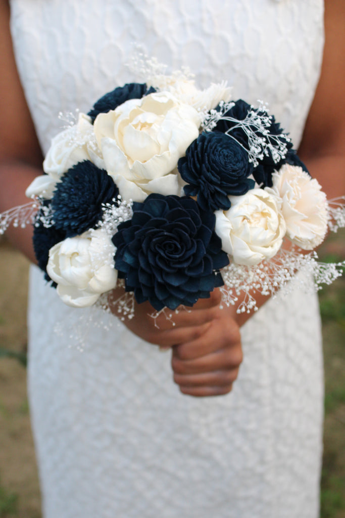 bouquet for navy blue dress Navy Blue Bridesmaid Dresses and White Bouquets